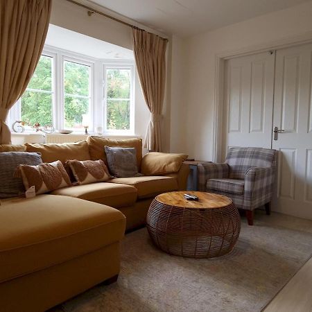 Pass The Keys Well Located Modern 5 Bedroom House Birmingham Exteriör bild