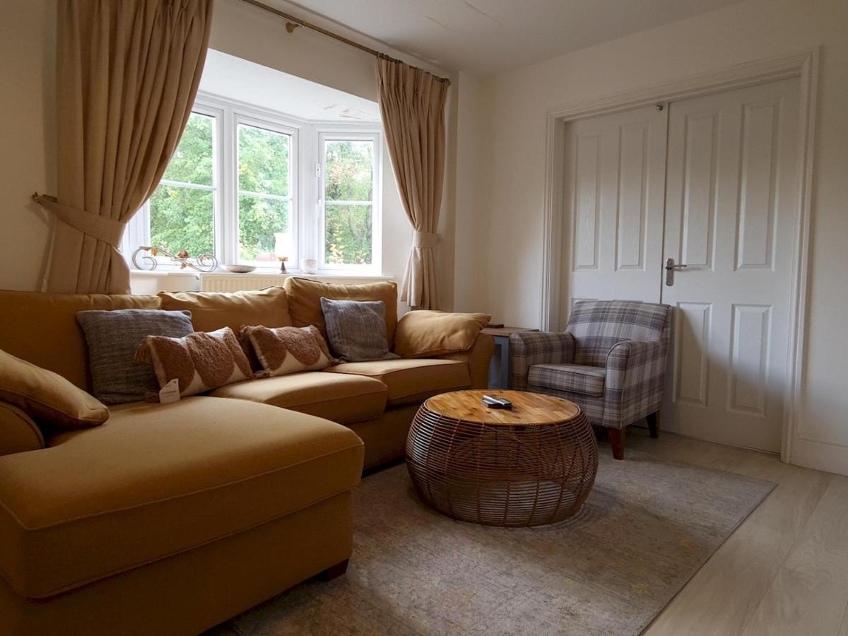 Pass The Keys Well Located Modern 5 Bedroom House Birmingham Exteriör bild