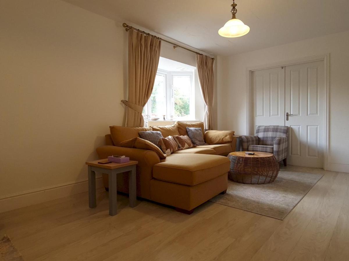 Pass The Keys Well Located Modern 5 Bedroom House Birmingham Exteriör bild